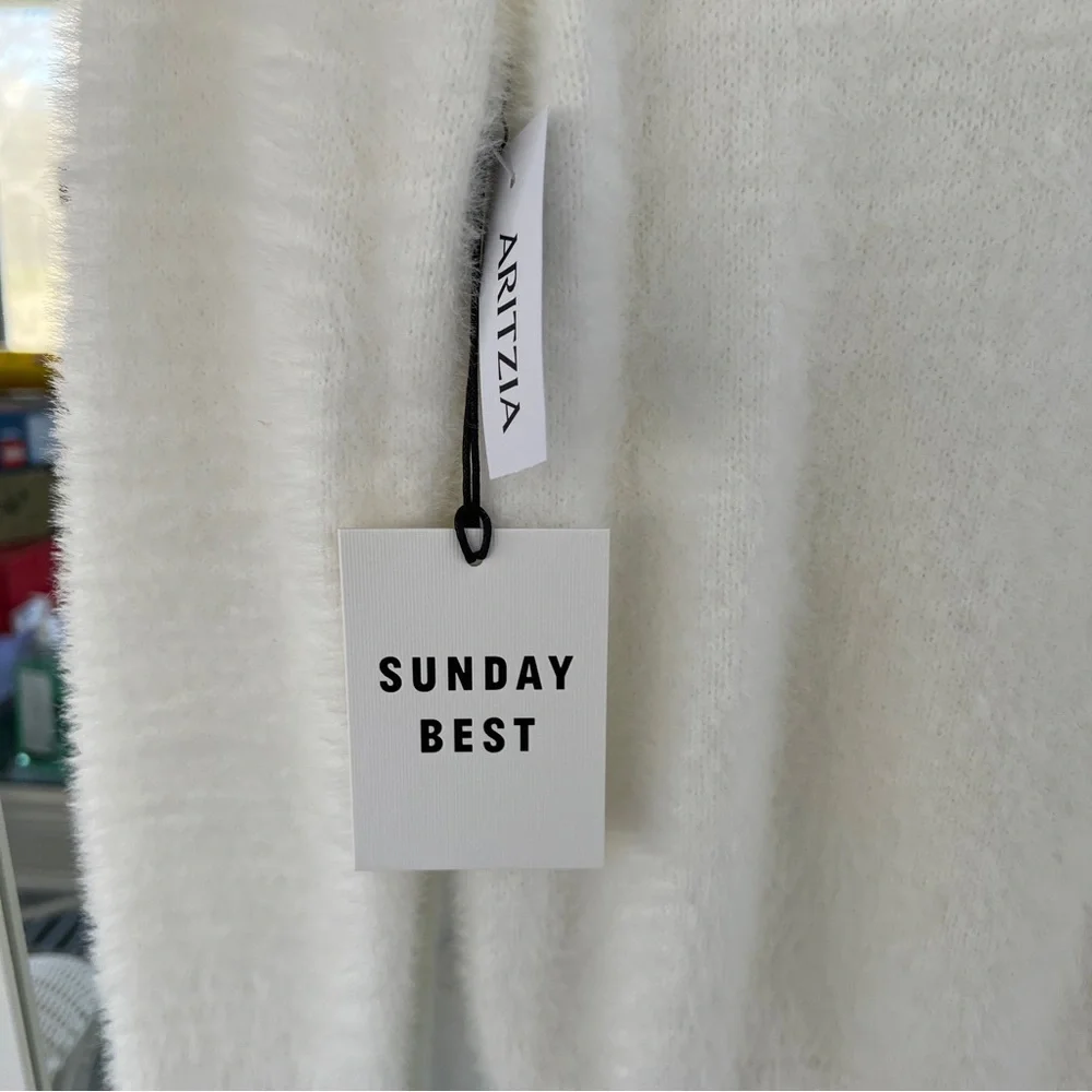 NWT Aritzia Sunday Best New Kitten Sweater Espace - Picture 2 of 9